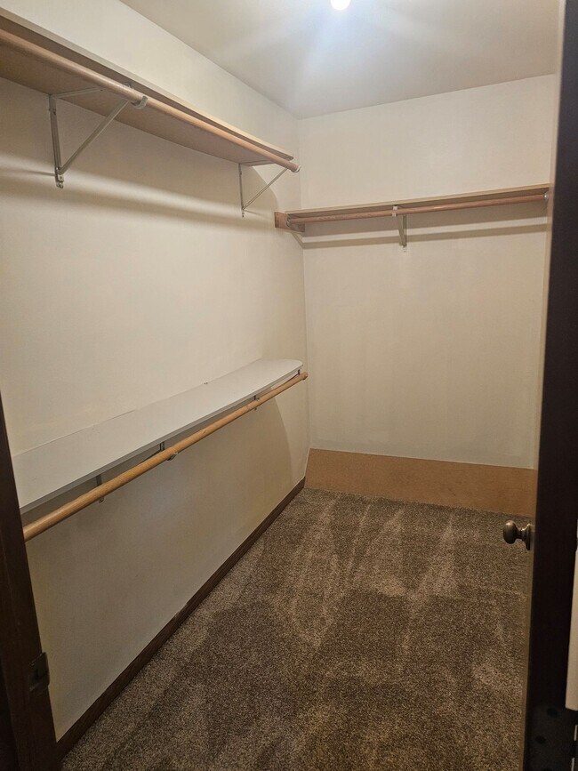 master bedroom closet - 741 Aspen Ave