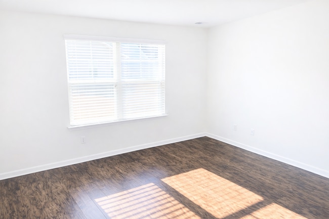 Building Photo - 44 Roseberry Cir