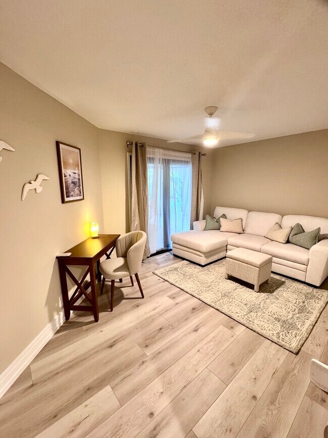 Building Photo - 4082 Belair Ln