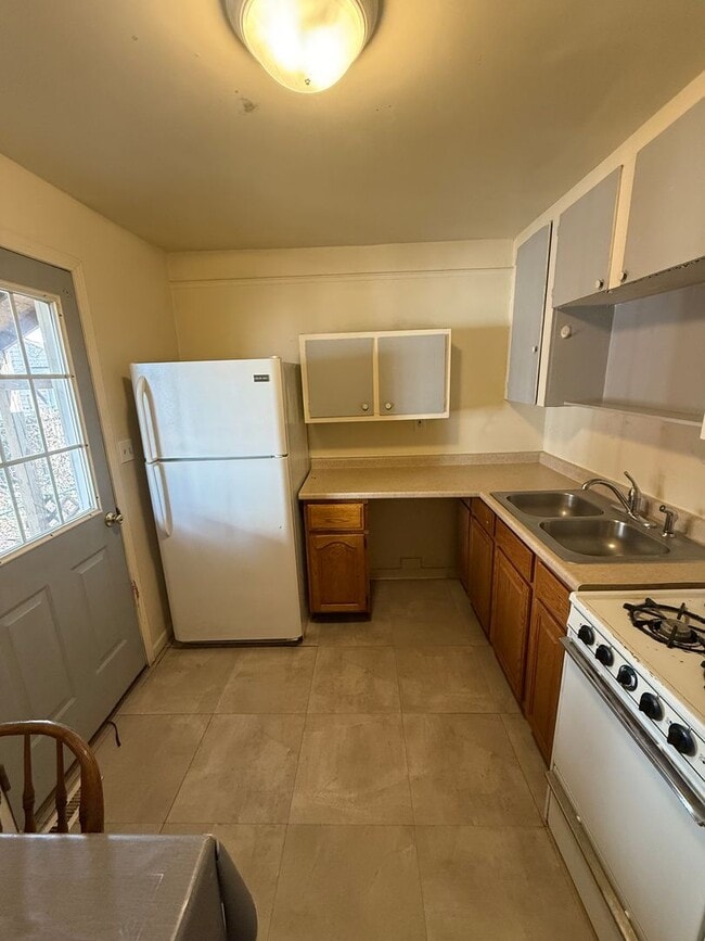 Building Photo - 1360 Pennsylvania Ave