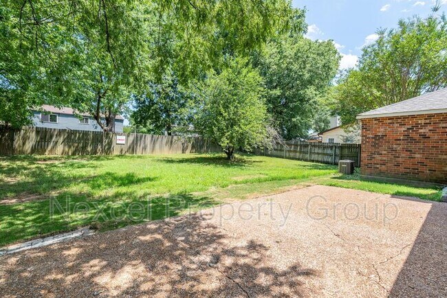 Building Photo - 4262 Sunnyslope Dr