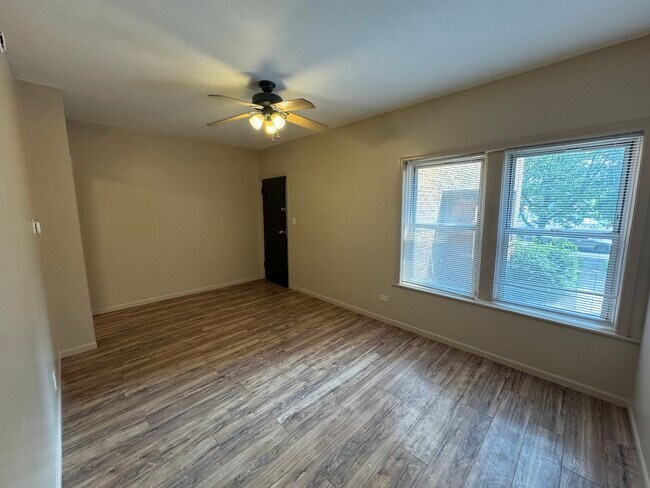 Building Photo - 10212 S King Dr