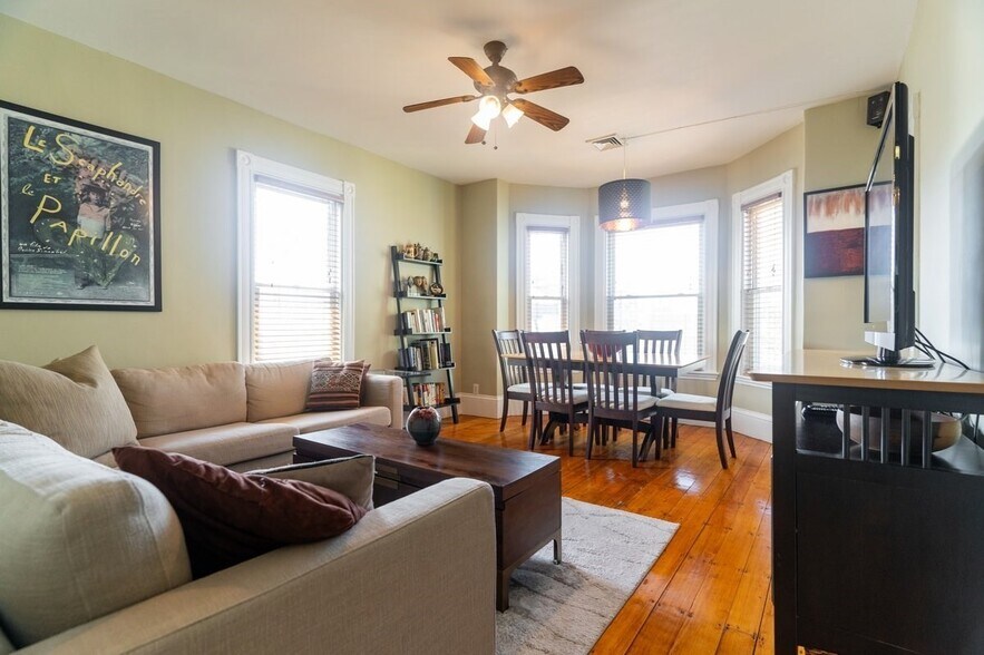 Building Photo - 5 Greenley Pl