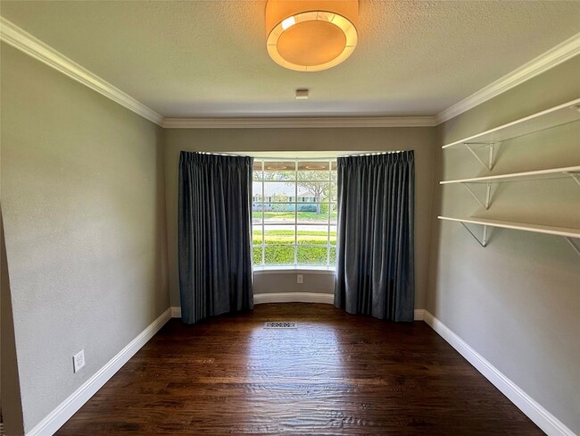 Building Photo - 13455 Mill Grove Ln