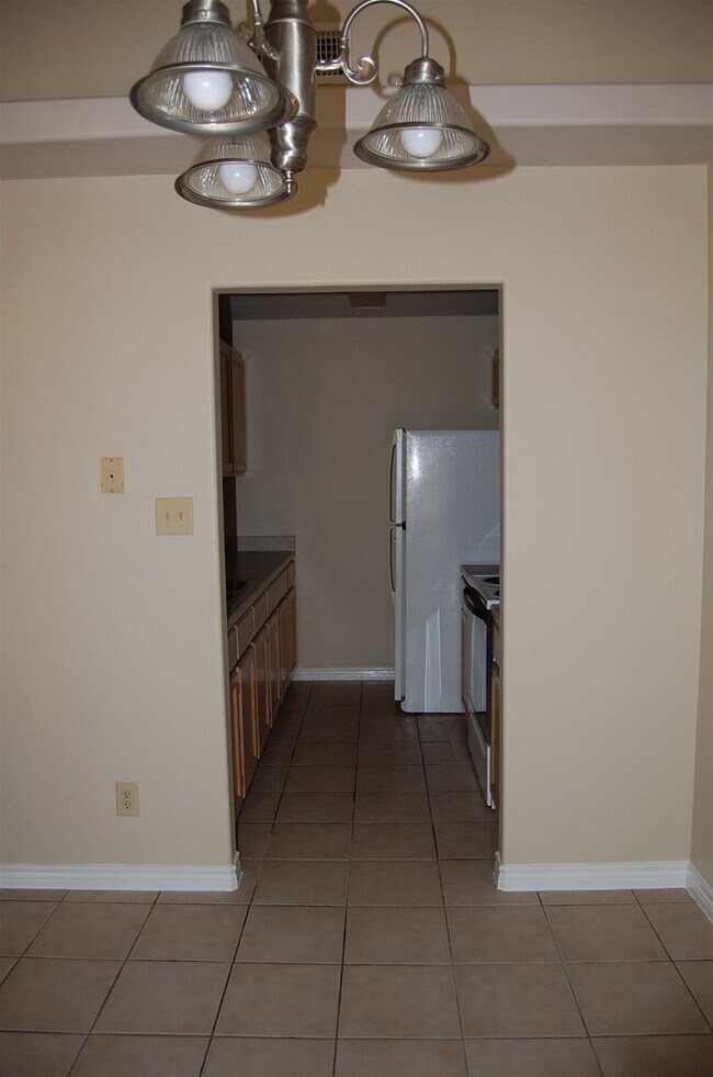 Building Photo - 505 Shiloh Dr
