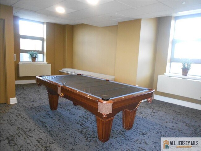 Building Photo - 1 Spring St