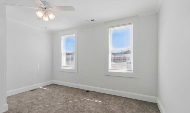 Building Photo - 2582 Edmondson Ave