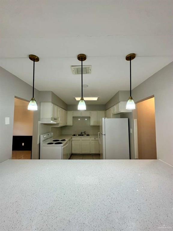 Building Photo - 29 W Dallas Ave