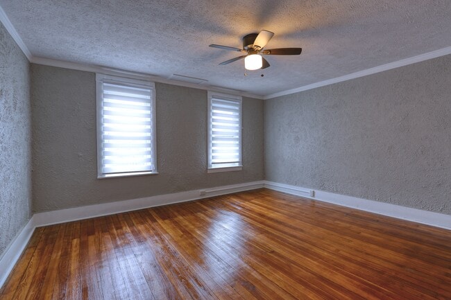 Building Photo - 119 Semmens St