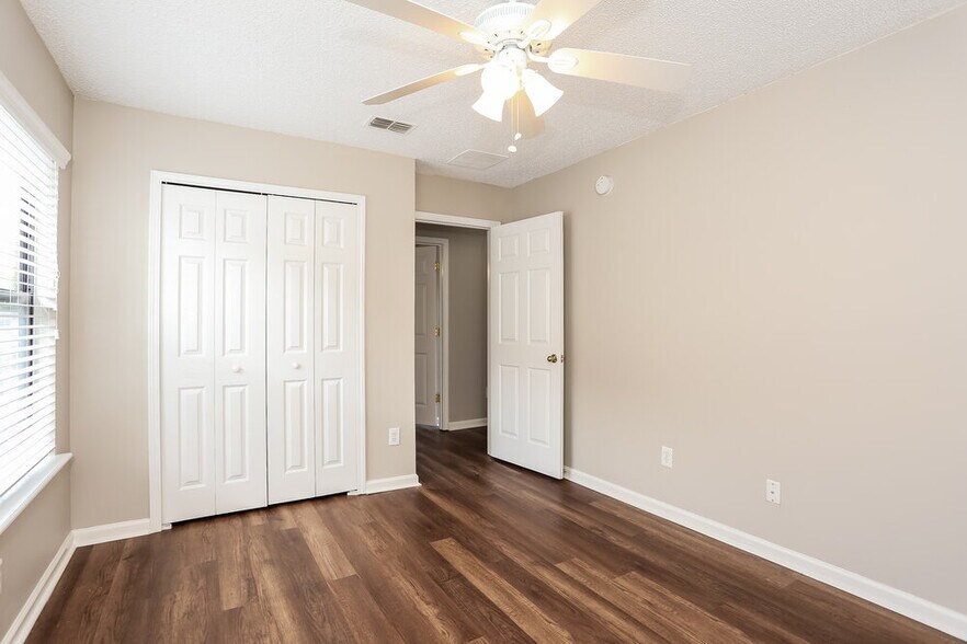 Building Photo - 2479 Coachman Lakes Dr