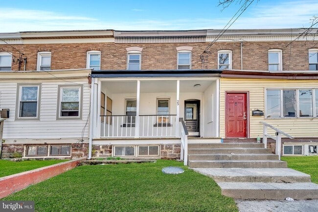 Building Photo - 25 Adella Ave