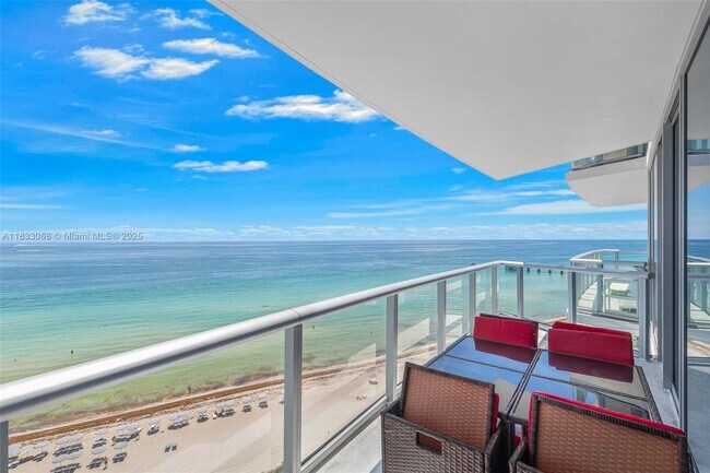 Building Photo - 17001 Collins Ave