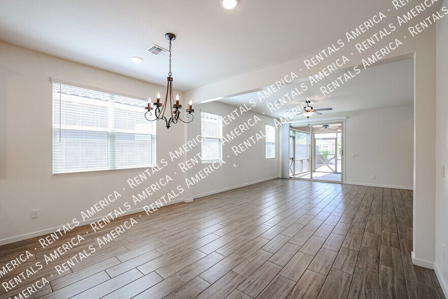 Building Photo - 9826 W Trumbull Rd