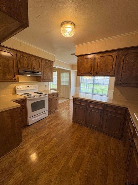 Building Photo - 1311 Larkspur Ln