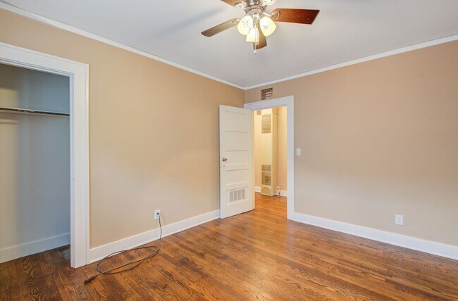 Building Photo - 15 Addlestone Ave