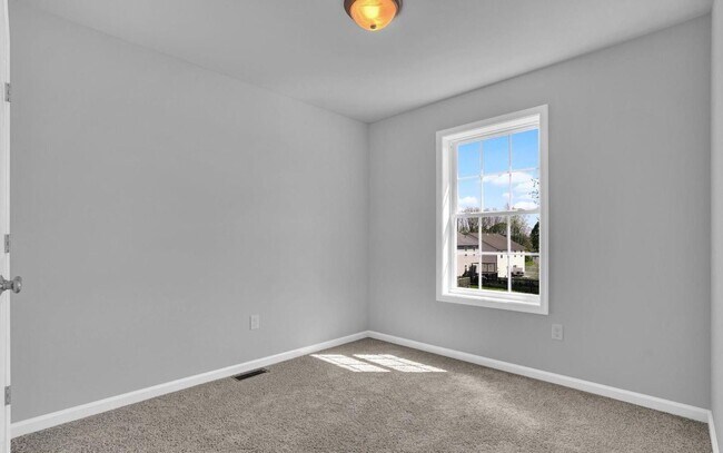 Building Photo - 2420 Lehman St