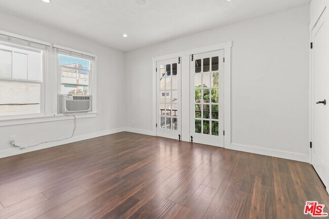 Building Photo - 1756 N La Brea Ave