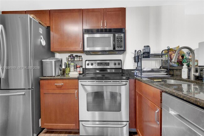 Building Photo - 770 Claughton Island Dr