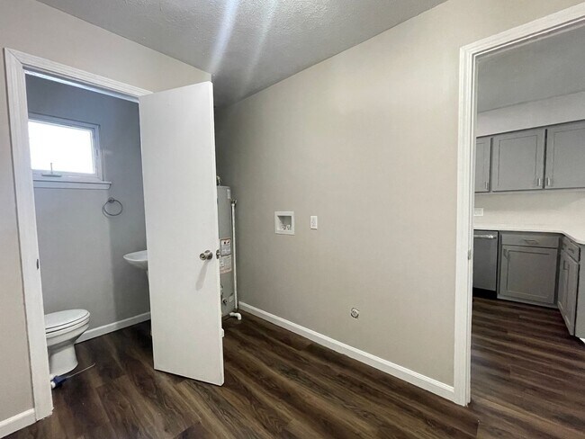 Building Photo - 1932 S Broadway Ave