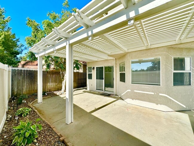 Building Photo - Beautiful & Updated Two-Story on a Quiet Cul-De-Sac, Private Fenced Yard Space, & Just Minutes to...