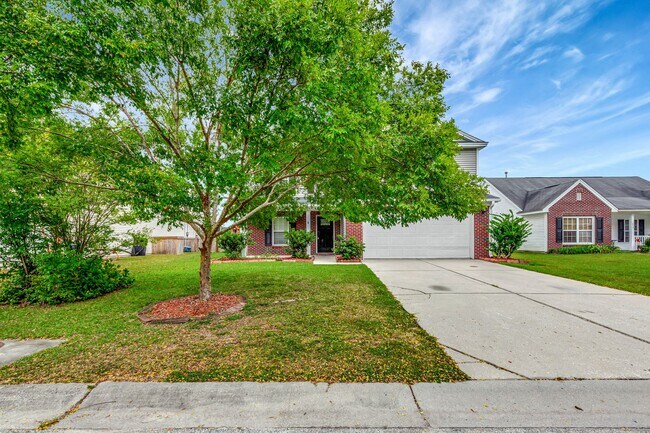 Building Photo - Spacious Cane Bay Home with Pond Views!