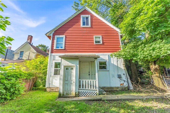 Building Photo - 9702 Laird Ave
