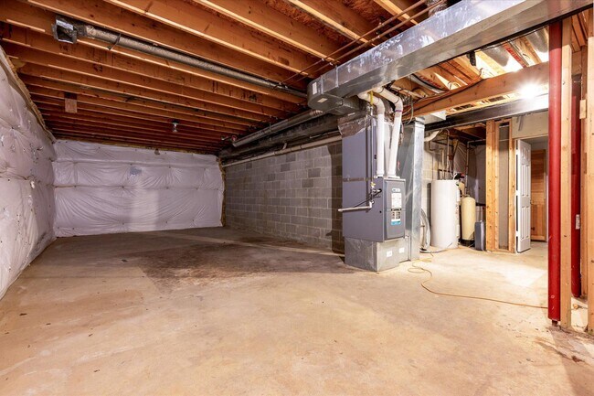 Building Photo - 2942 S Haven Dr