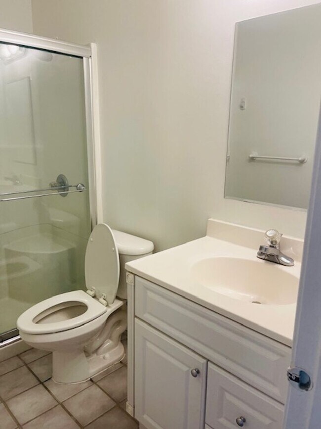 Building Photo - VIRGINIA BEACH - OCEANFRONT FOR RENT!