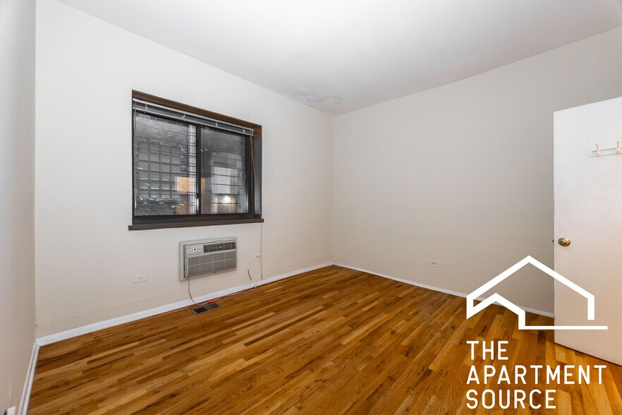 Building Photo - 1427 N Dearborn St