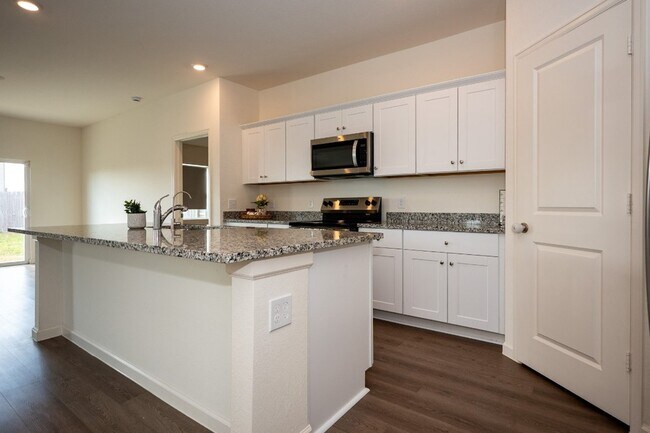 Building Photo - 5903 Grantgrala Dr