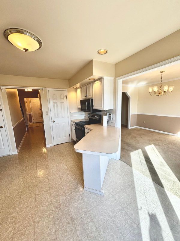 Building Photo - 15 Lenox Ct