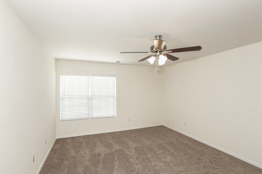 Building Photo - 1646 Rustic Arch Way