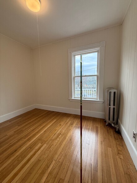 Building Photo - 5 Alcott St