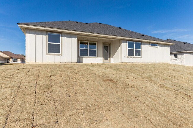 Building Photo - 117 Mike Warner Dr