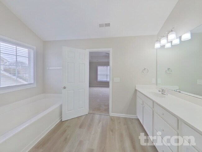 Building Photo - 324 Archway Ct