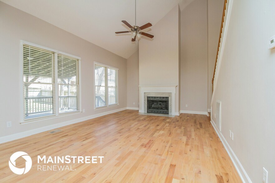 Building Photo - 4352 Cambridge Dr