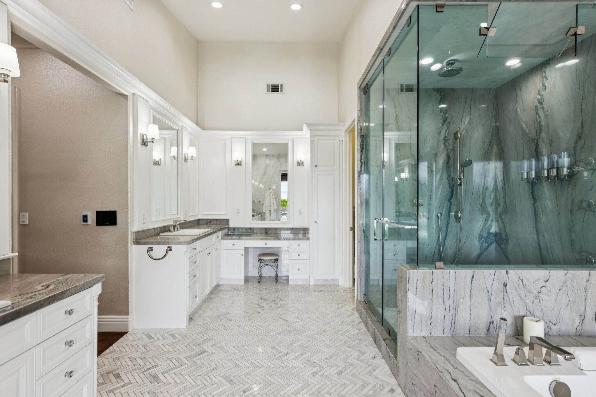 Building Photo - 27048 Triumph Ave