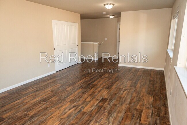 Building Photo - 1441 Farina Lp SE