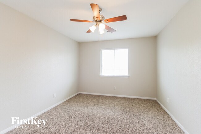 Building Photo - 21110 Covington Bridge Ln