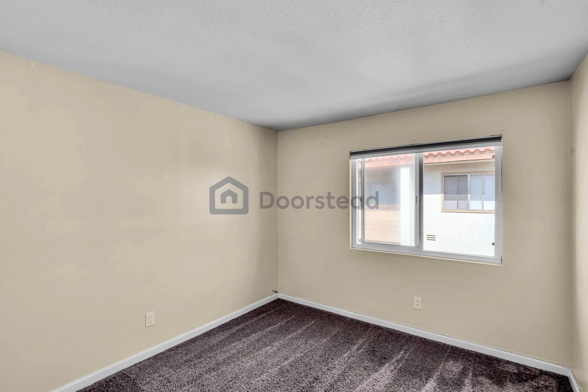 Building Photo - 2521 W Sunflower Ave