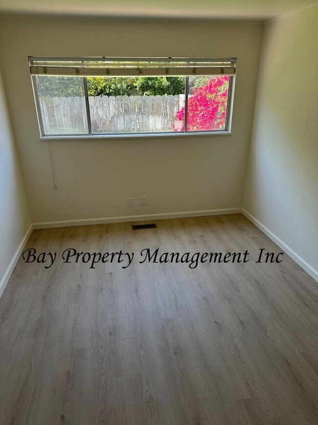Building Photo - Charming 3-Bedroom, 2-Bath Home in South S...