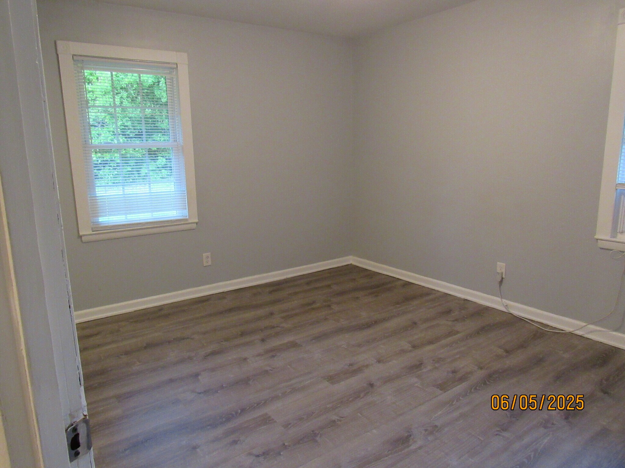 Building Photo - 2215 Macy Ave