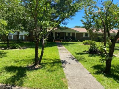 Building Photo - 202 Christopher Dr