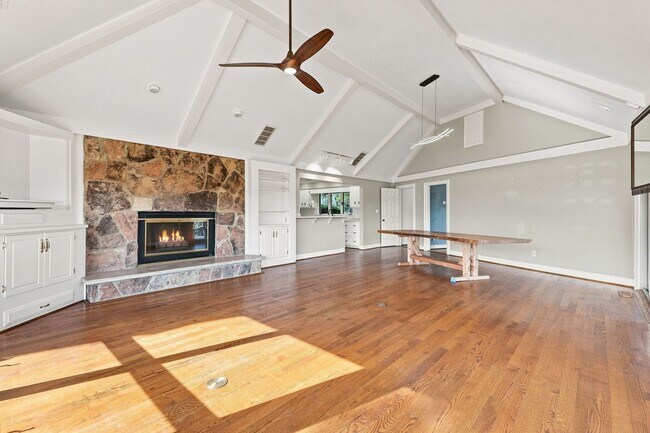 Building Photo - 4421 Carlton Ct
