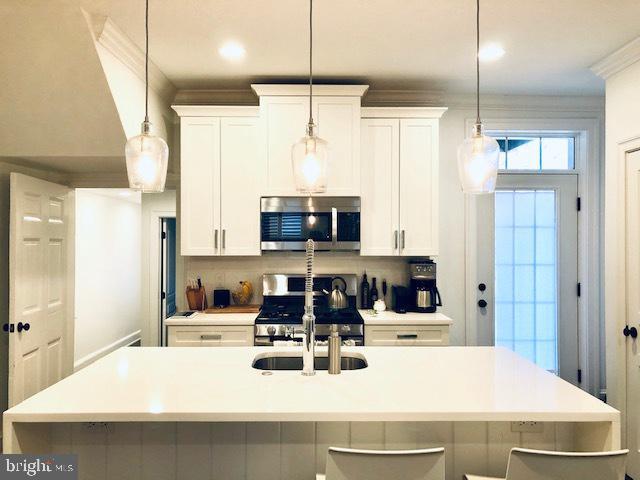 Building Photo - 8 N New St