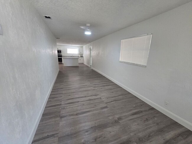 Building Photo - Updated 3 bedroom, 1.5 bath home