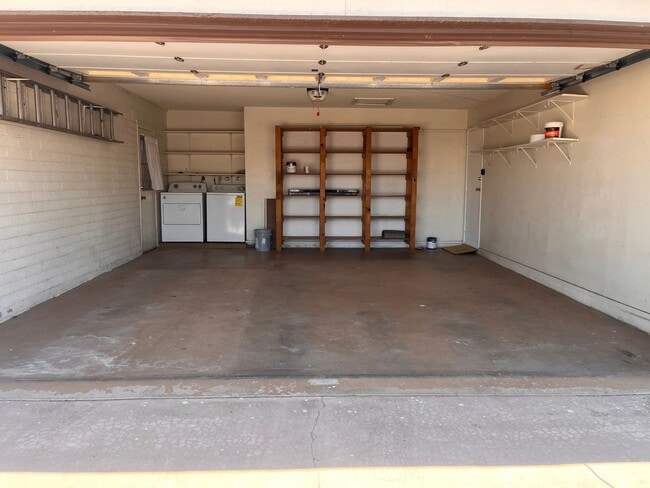 Building Photo - AWESOME TEMPE HOME!!
