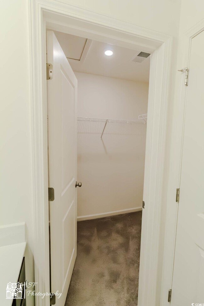 Building Photo - 305 Cherwell ct
