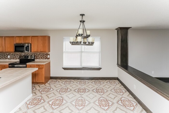 Building Photo - 2430 Manchester Ln