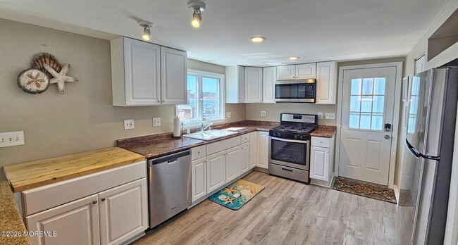 Building Photo - 48 Seagoin Rd